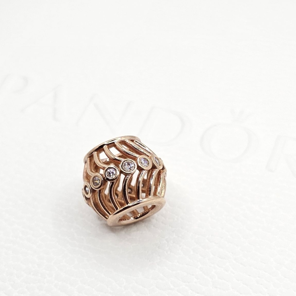🎁Authentic Pandora ROSE CHARM - Picture 7 of 7